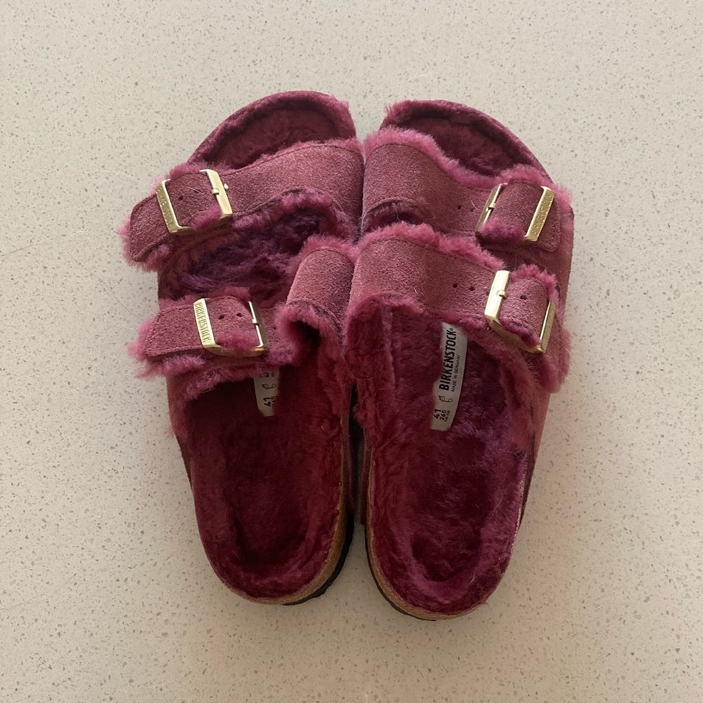 Birkenstock Arizona Shearling Lined Sandals in Maroon